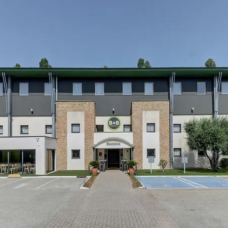 Aubagne Hotel